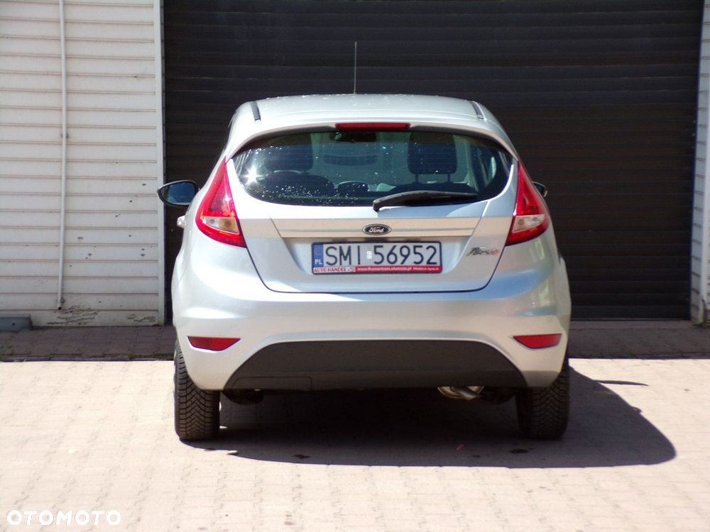 Ford Fiesta - 12