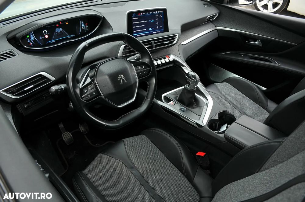 Peugeot 3008 1.2 PureTech Turbo S&S Allure - 7