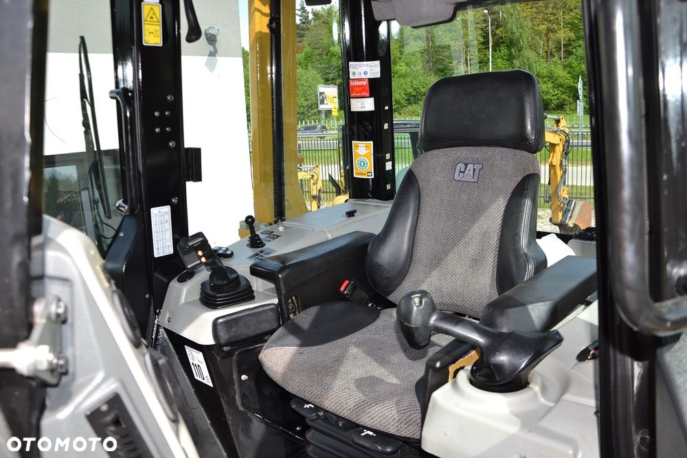 Caterpillar D6N LGP - 16