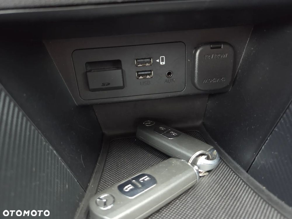 Mazda 2 SKYACTIV-G 90 Homura - 28