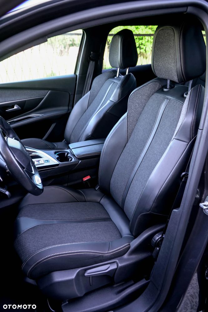 Peugeot 3008 1.5 BlueHDi GT Pack S&S EAT8 - 32