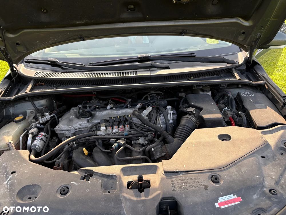 Toyota Avensis 1.8 Premium EU5 - 13