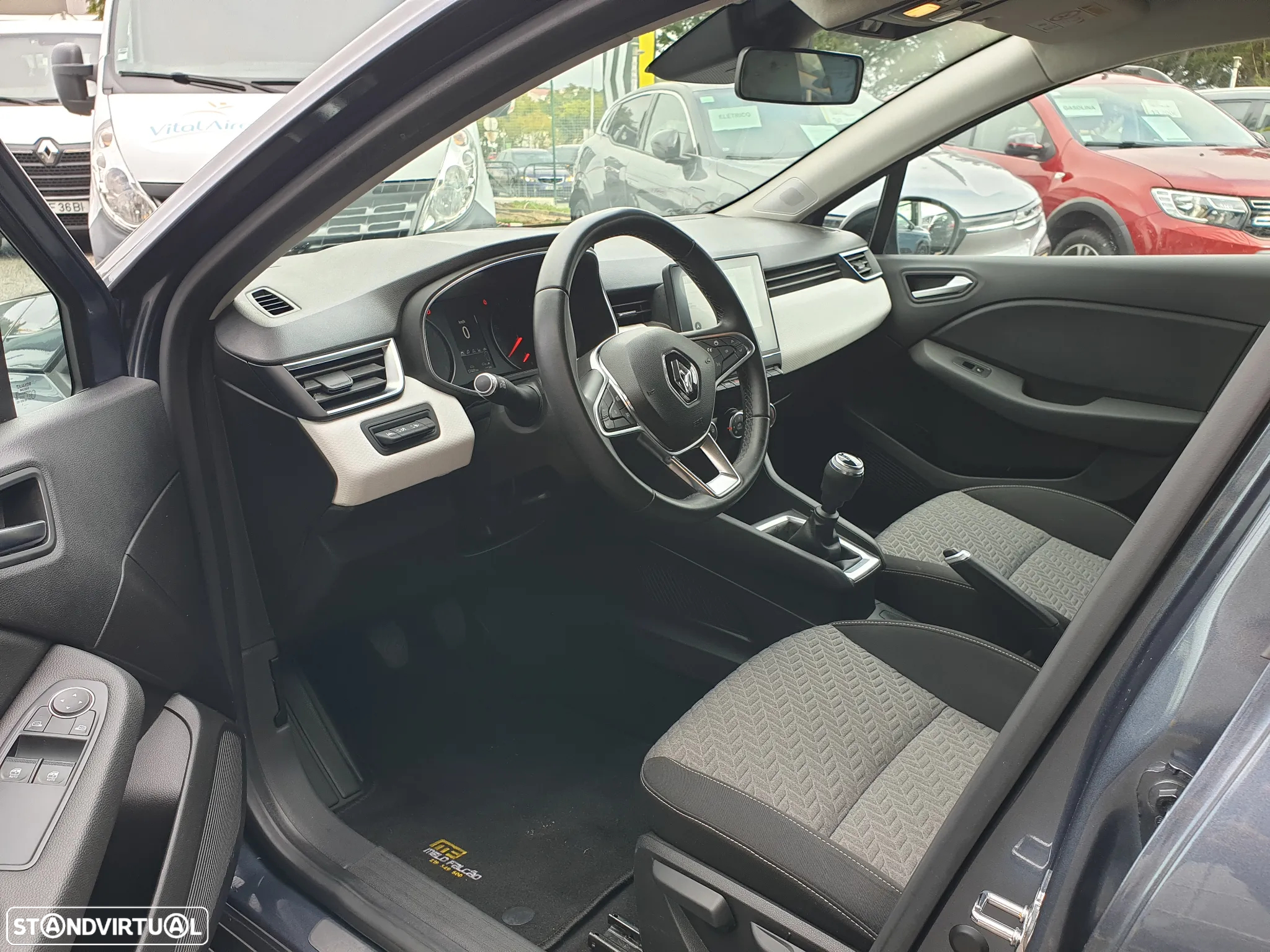 Renault Clio 1.0 TCe Limited - 16
