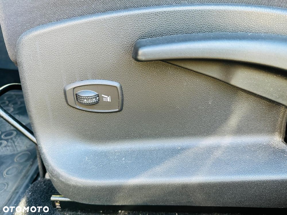 Renault Scenic 1.6 16V 110 LIMITED - 24