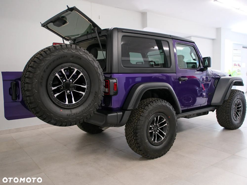 Jeep Wrangler - 8