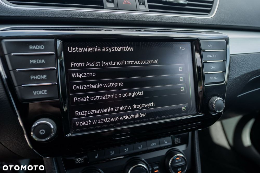 Skoda Superb 2.0 TDI DSG Ambition - 24