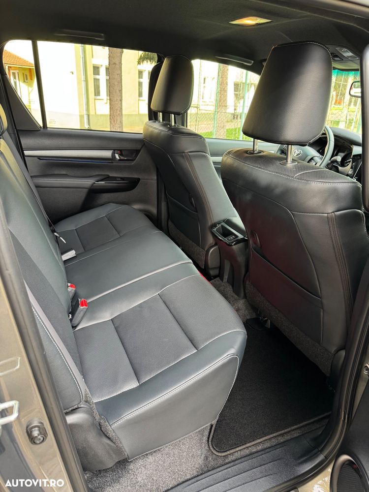 Toyota Hilux 4x4 Double Cab MHEV Autm. Invincible - 17