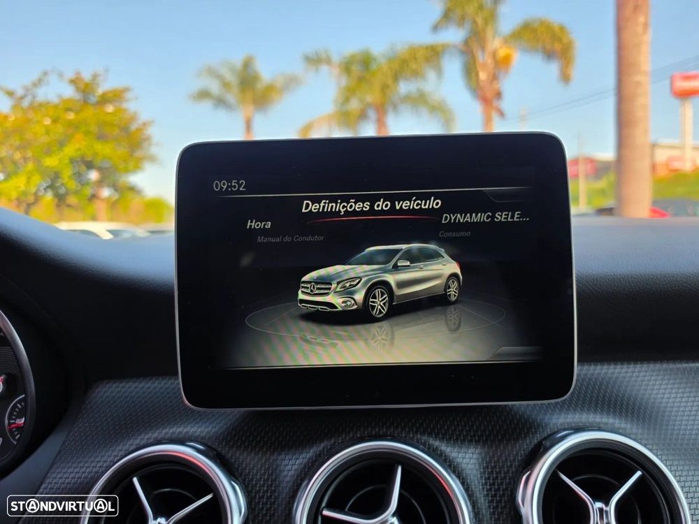 Mercedes-Benz GLA 180 d Aut. - 30