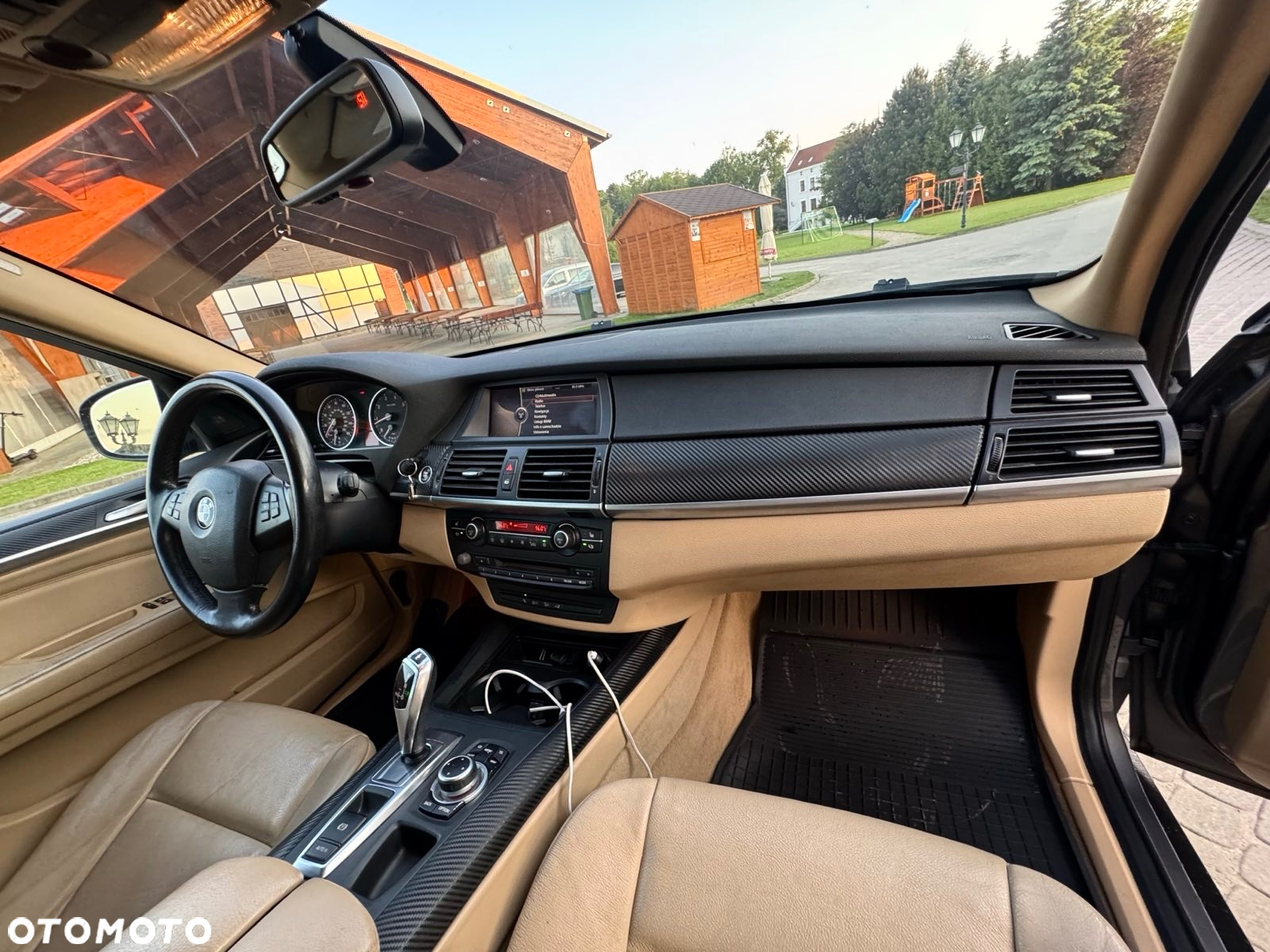 BMW X5 4.8i xDrive - 26