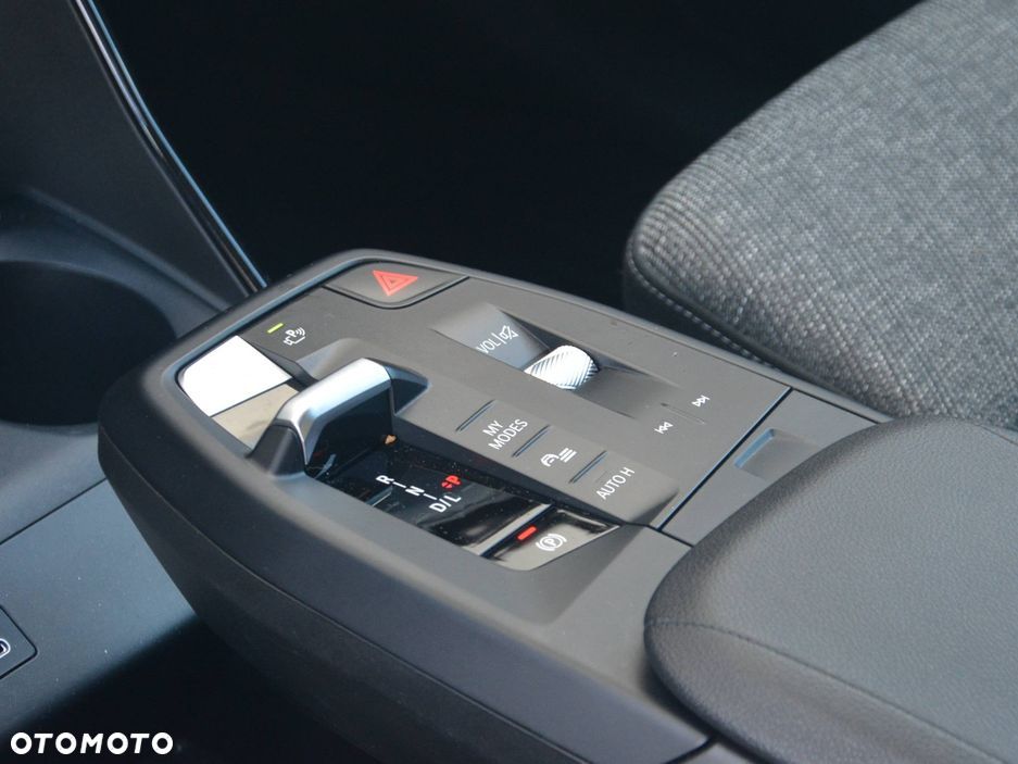 BMW X1 xDrive20d mHEV - 9