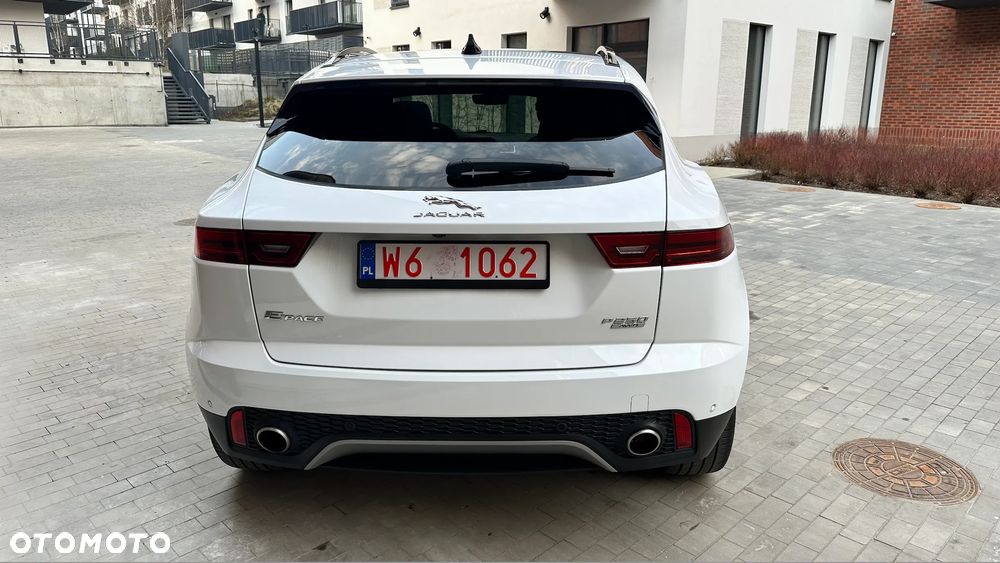 Jaguar E-Pace 2.0 i4P AWD SE - 9