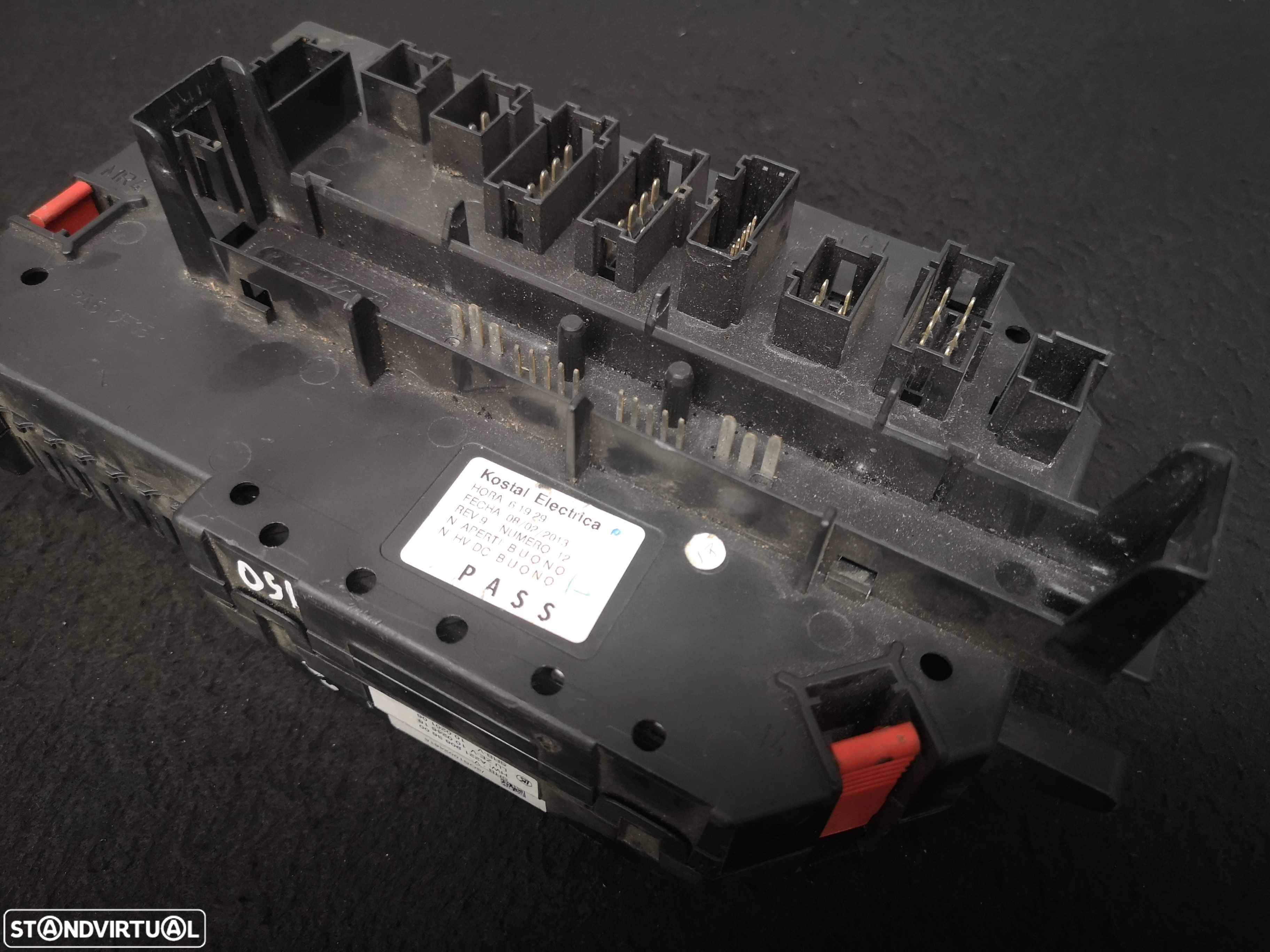 Caixa de FUSIVEIS SAM Mercedes W221 CLASS S  2009-2013 - 5