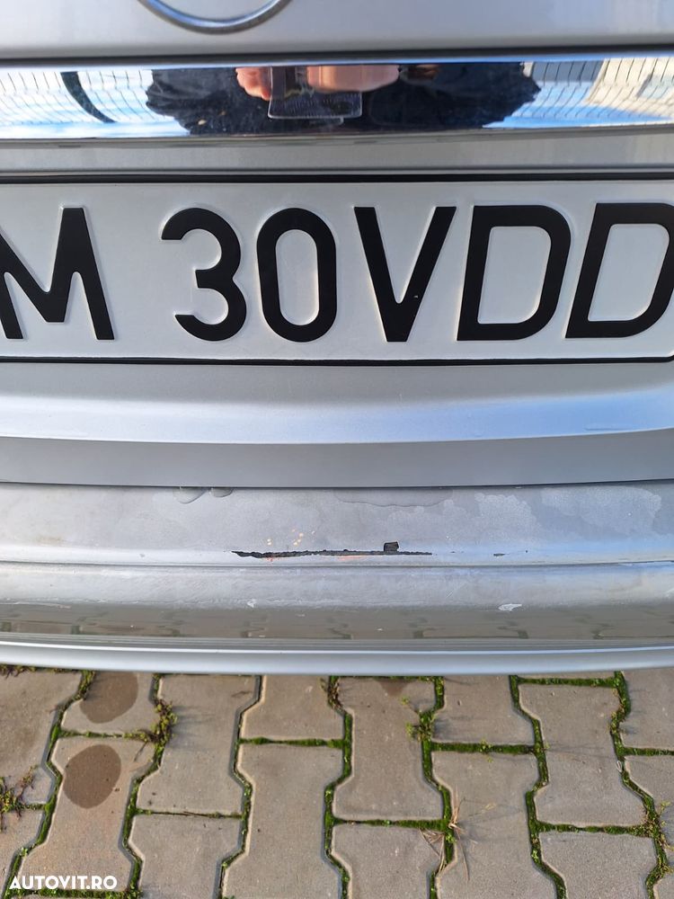 Mercedes-Benz E 200 CDI - 11