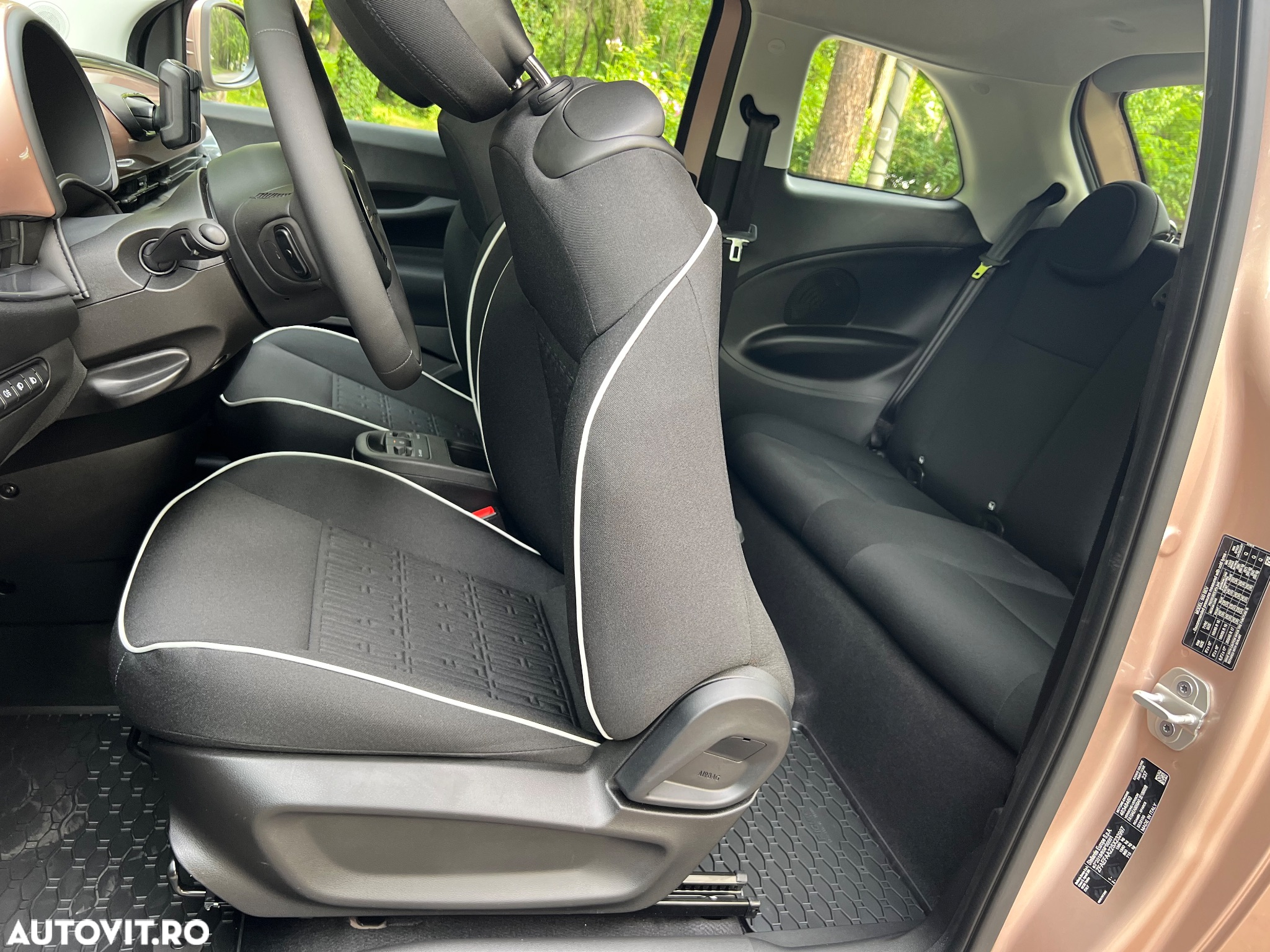 Fiat 500 500e Hatchback - 12