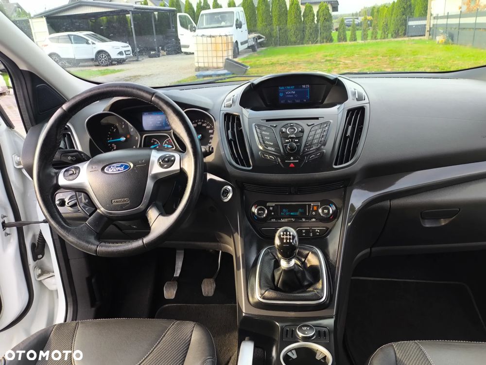Ford Kuga 2.0 TDCi FWD Titanium - 24
