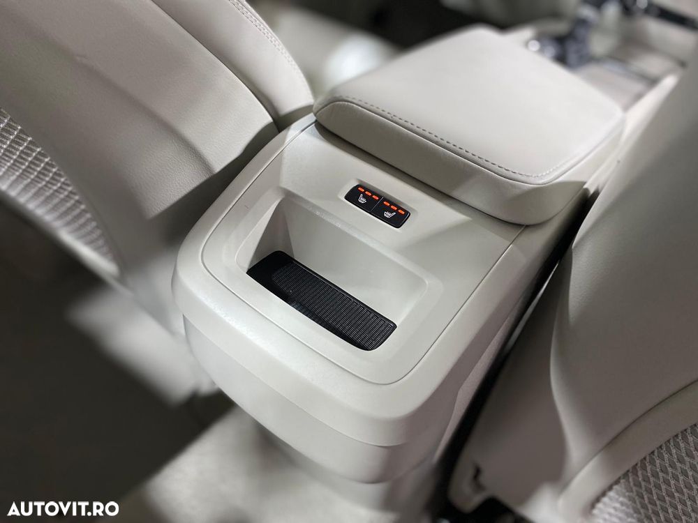 Volvo XC 60 D5 AWD Inscription - 17