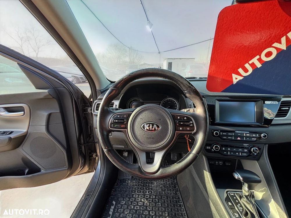 Kia Niro 1.6 GDI PHEV 2WD Aut. Vision - 9