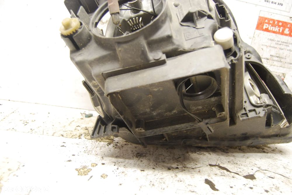 LAMPA LEWY PRZÓD PRZEDNIA LEWA 8200301852 XENON RENAULT MODUS - 8