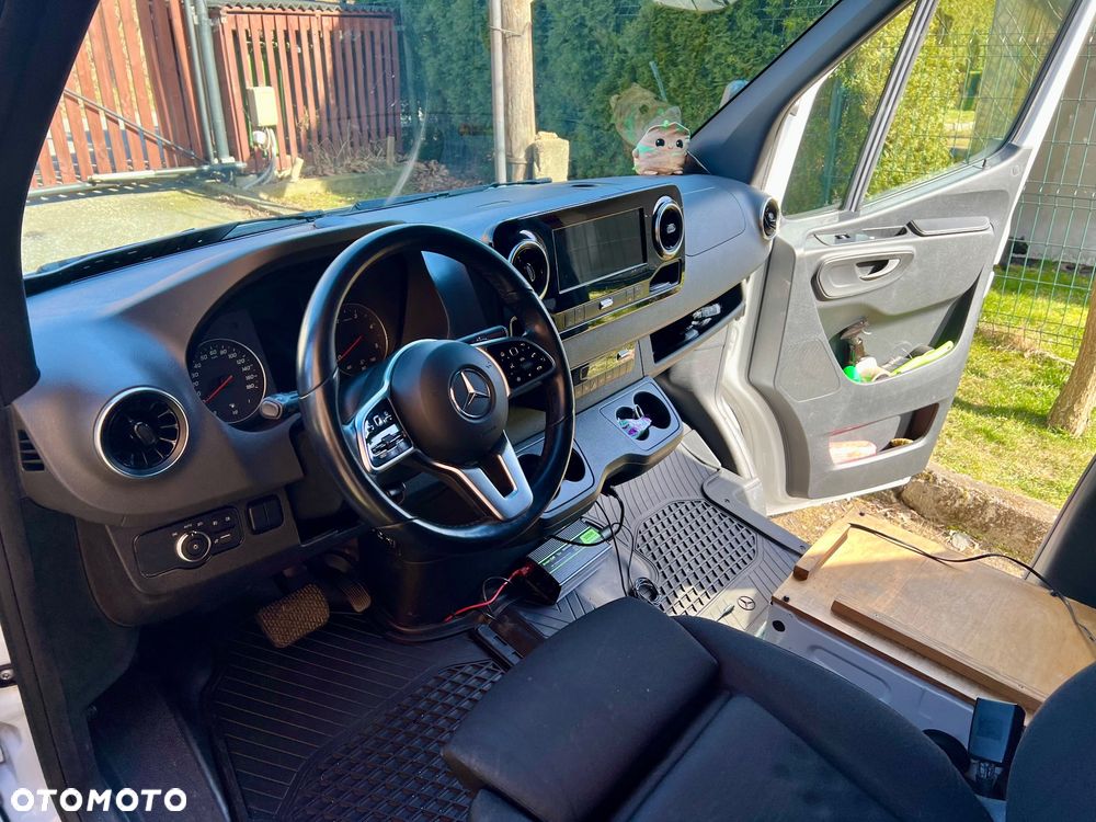 Mercedes-Benz Sprinter - 10