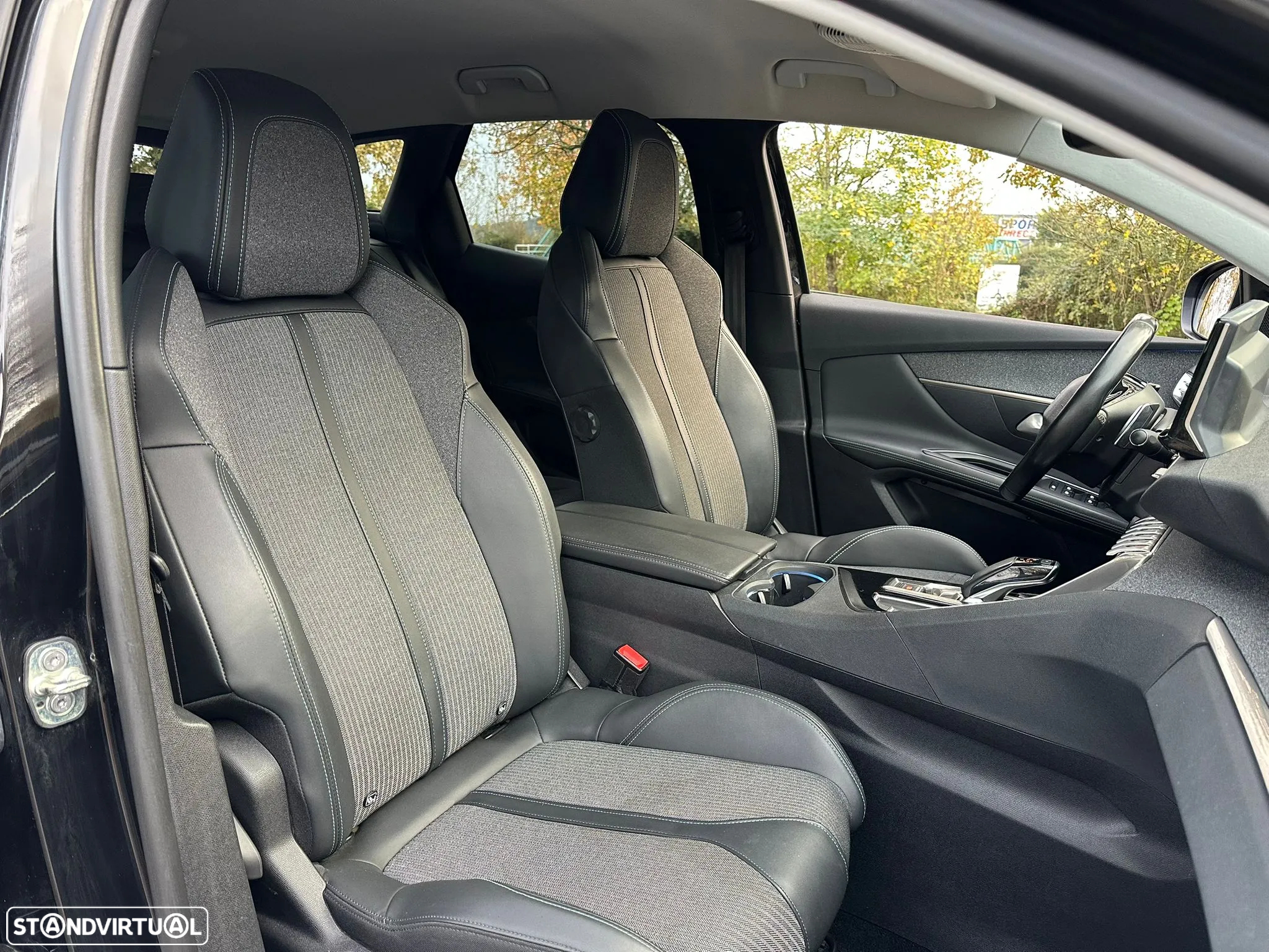 Peugeot 3008 1.5 BlueHDi Allure Pack EAT8 - 20