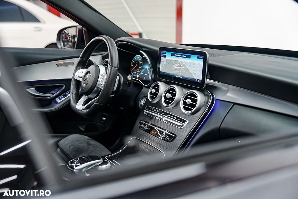 Mercedes-Benz C 200 9G-TRONIC AMG Line - 34