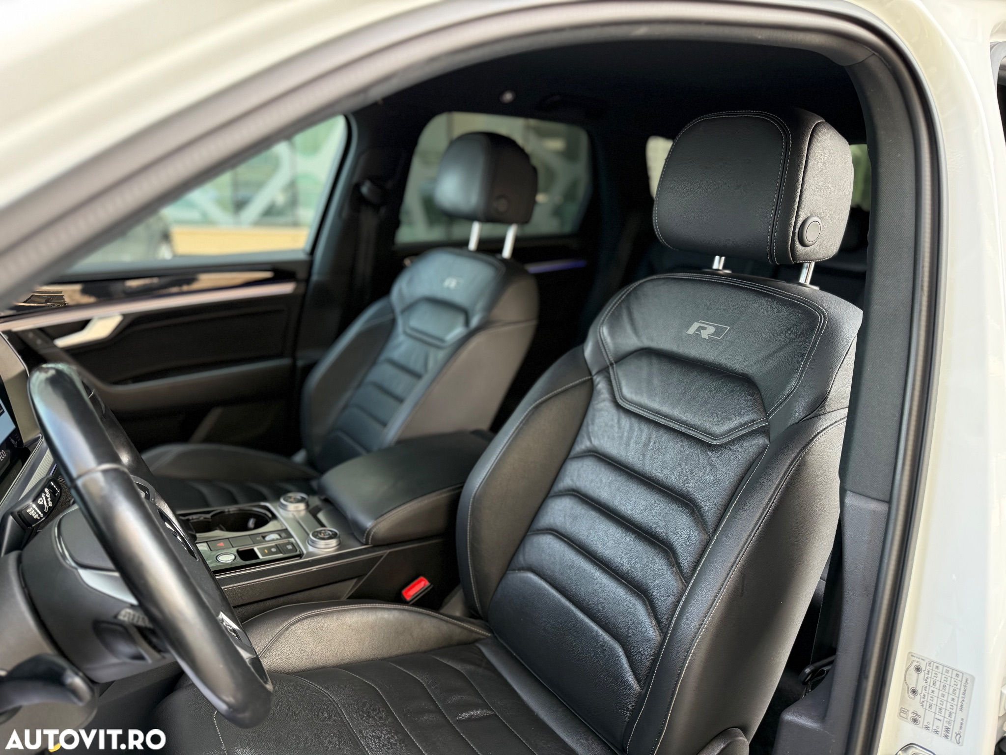 Volkswagen Touareg V6 TDI R-Style - 8