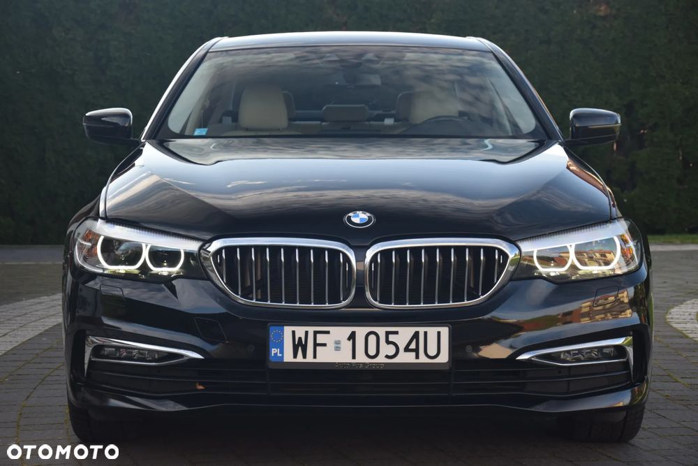 BMW Seria 5 520d xDrive Luxury Line - 9