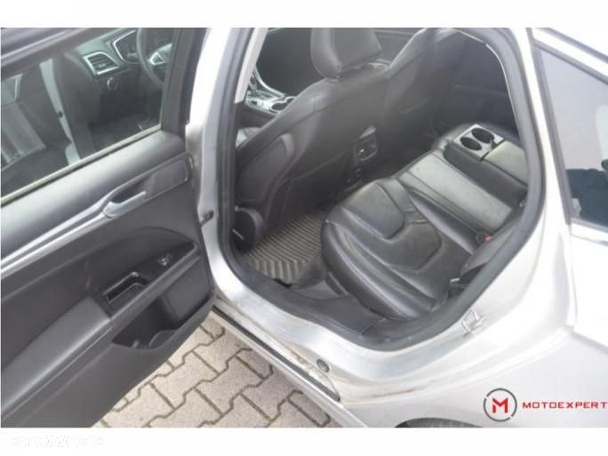 Ford Fusion - 23