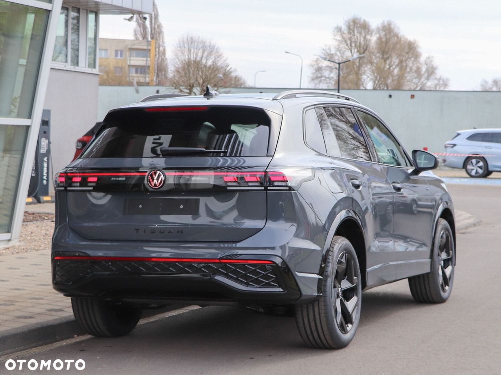 Volkswagen Tiguan - 5