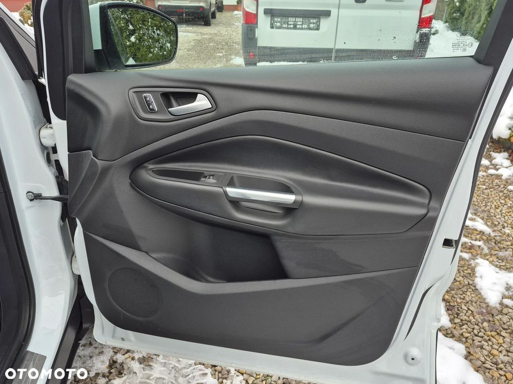 Ford Kuga 2.0 TDCi 2x4 SYNC - 11