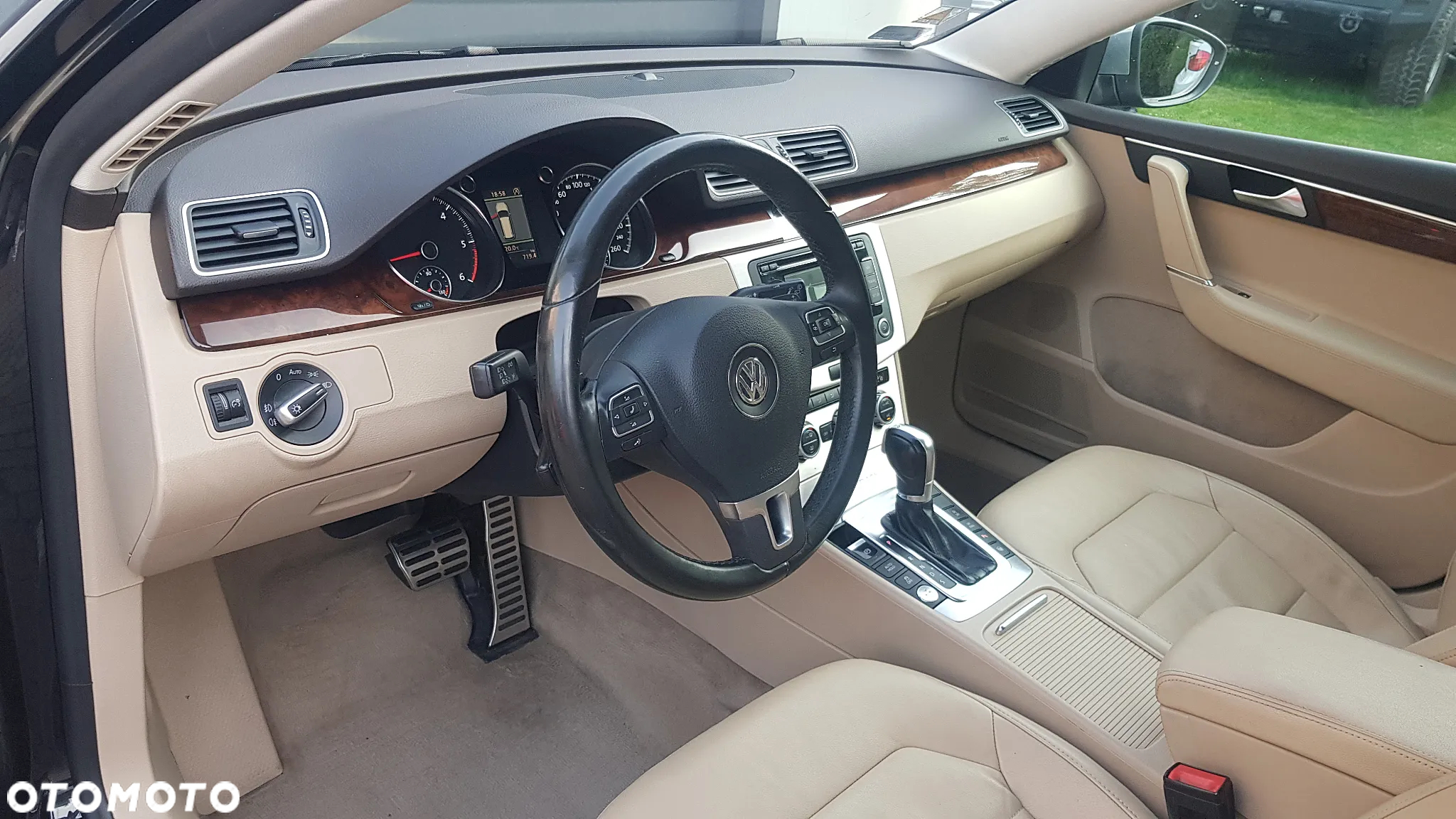 Volkswagen Passat Alltrack 2.0 TDI 4Mot DSG - 9