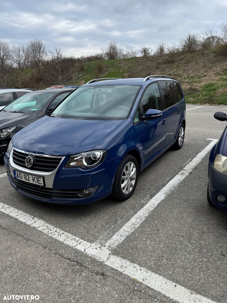 Volkswagen Touran - 4