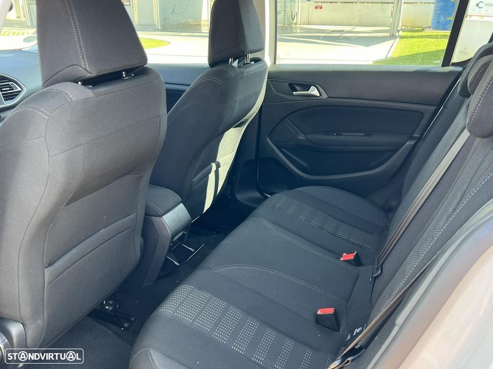 Peugeot 308 - 7