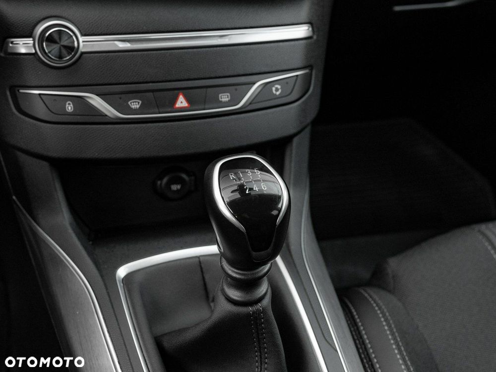 Peugeot 308 1.2 PureTech Allure S&S - 20