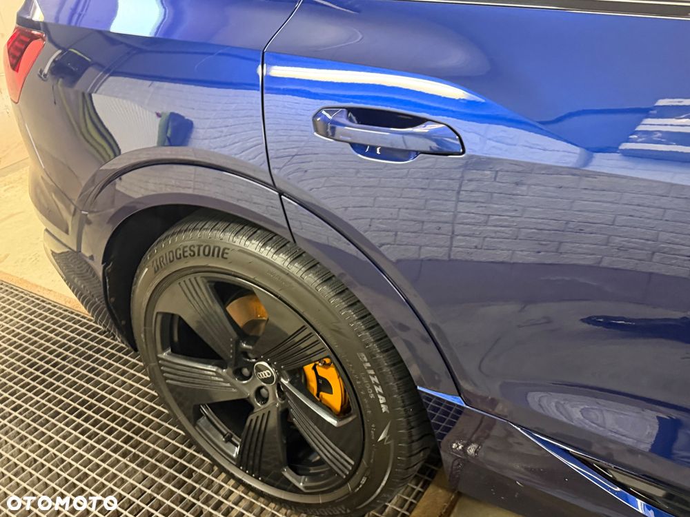 Audi Q8 Sportback e-tron 55 quattro S line - 25