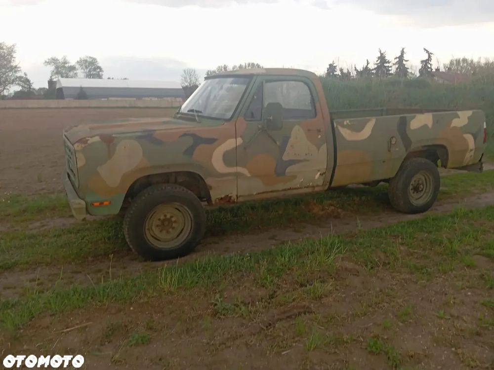 Dodge D100 - 1