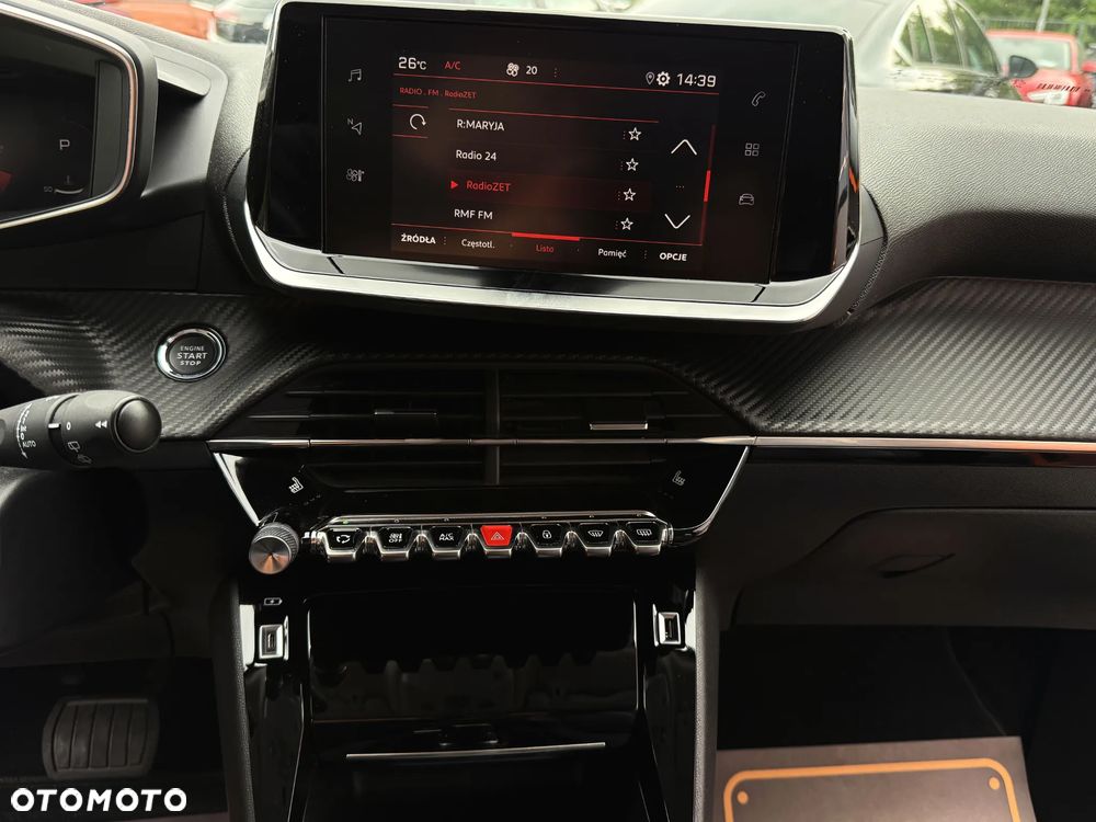 Peugeot 2008 1.2 PureTech Allure Pack S&S EAT8 - 28