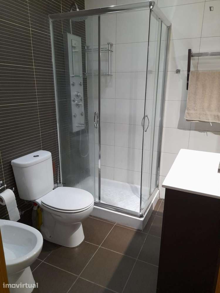 Quarto - localizado em Carcavelos Lisbon - Grande imagem: 3/20