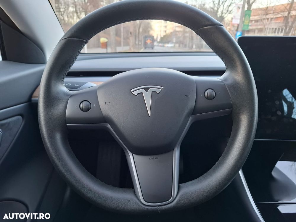 Tesla Model 3 Standard Reichweite Plus Hinterradantrieb - 9