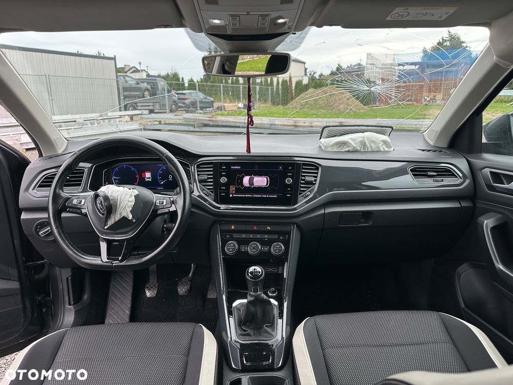 Volkswagen T-Roc - 21