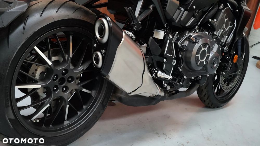 Honda CB - 10