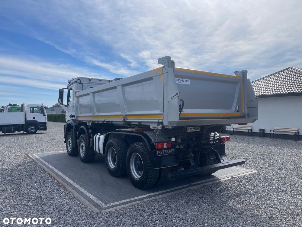 Mercedes-Benz Arocs 3252 - 7