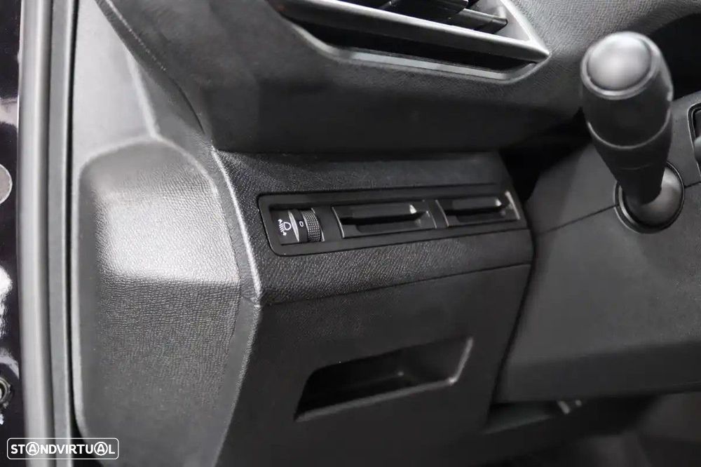 Peugeot 3008 PureTech 130 Stop & Start GPF EAT8 Active - 11