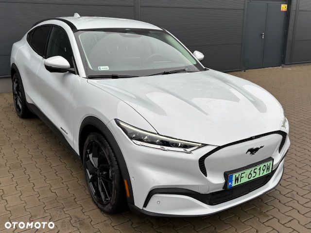 Ford Mustang Mach-E - 3