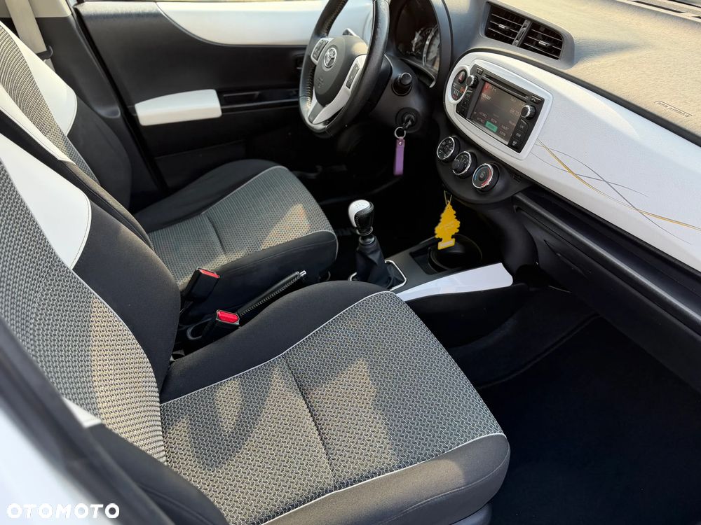 Toyota Yaris 1.33 VVT-i Executive - 9