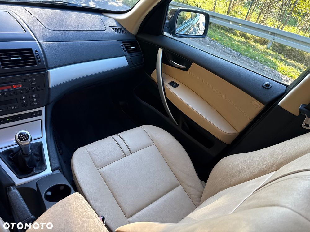 BMW X3 2.5si - 18