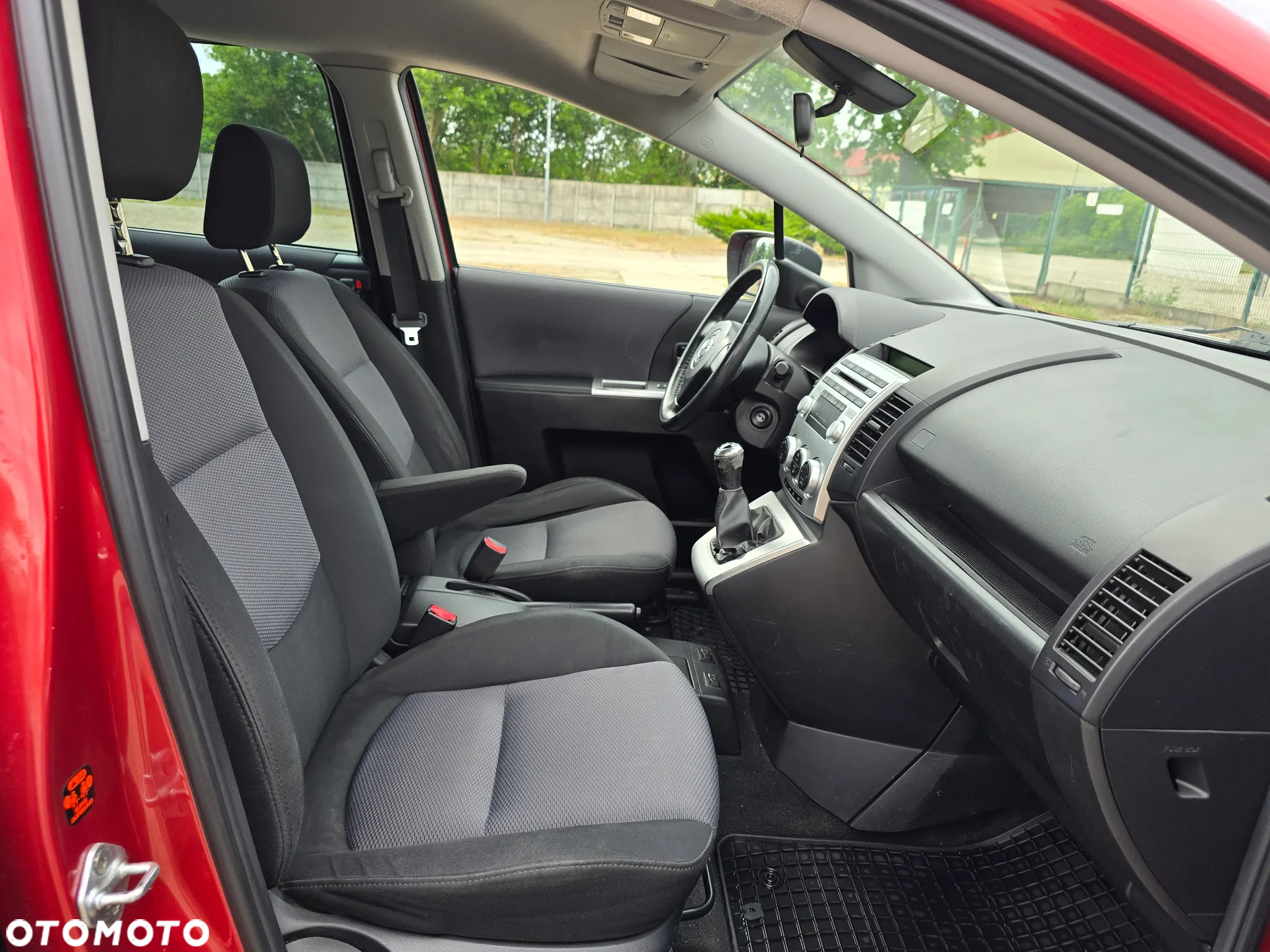 Mazda 5 2.0 Exclusive + - 14