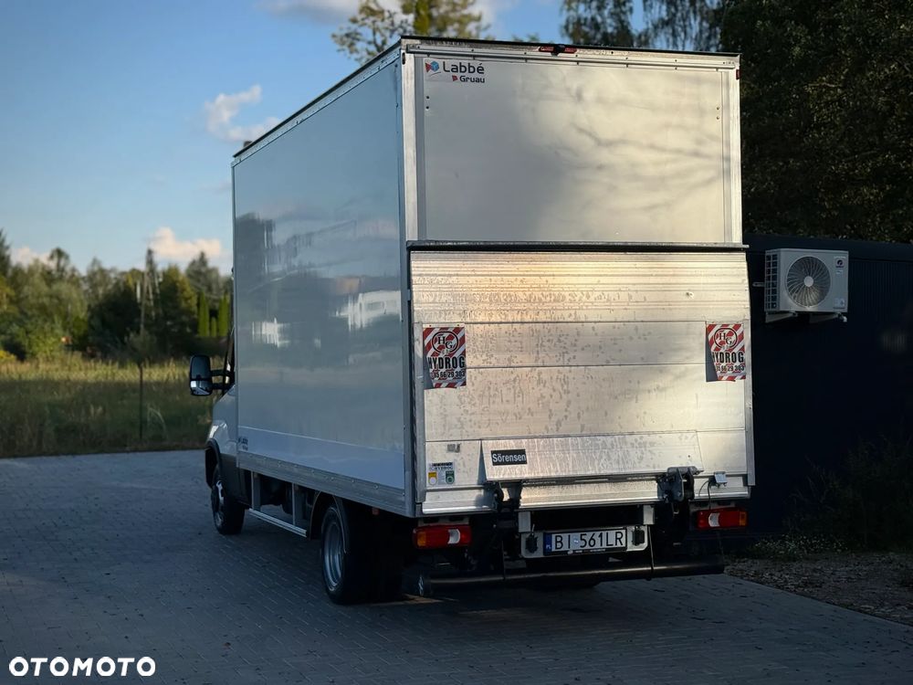 Iveco Daily 35C18 3.0 HPI 180KM / 2023 Rok Produkcji / Kontener 4,7m + Winda 750KG / 93.090KM PRZEBIEG / Automat Hi-Matic / ZAREJESTROWANY W PL - 14