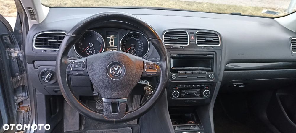 Volkswagen Golf 1.6 TDI DPF BlueMotion Technology Comfortline - 6