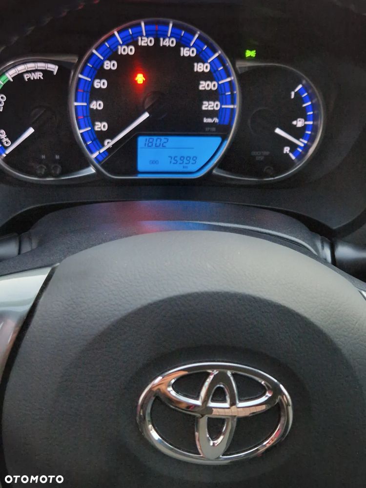 Toyota Yaris Hybrid 100 Active EU6 - 7